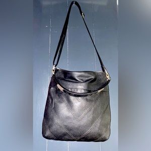 Relic Crossbody Faux Leather Black Purse